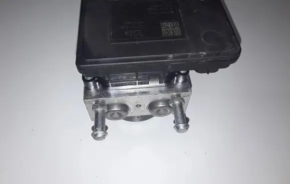 Nissan Navara D23 ABS Pump 476604JK1B