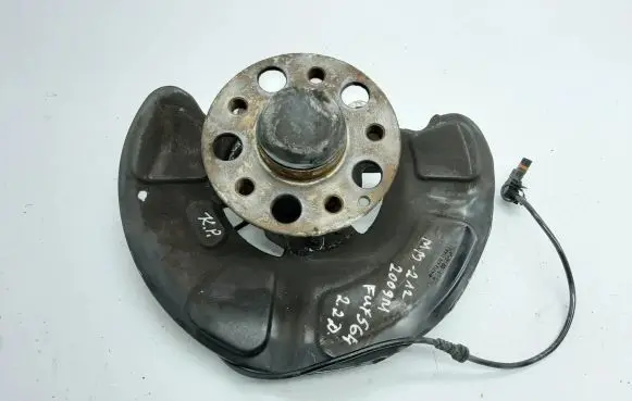 Mercedes-Benz E W212 Front wheel hub A2124201144 A2125400117