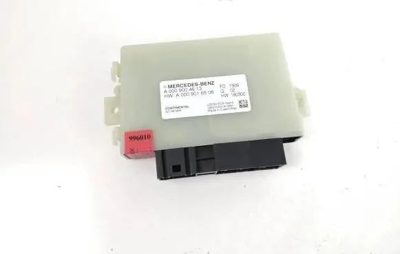 Mercedes-Benz E W213 Reducing agents exhaust control unit A0009004613 A0009016506 A2C16819800