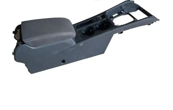 Volkswagen PASSAT B8 Center console