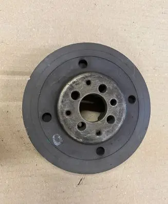 Volkswagen PASSAT B5.5 Crankshaft pulley 038105243F