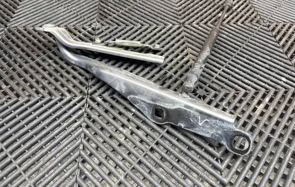 Dodge Charger Engine bonnet/hood hinges 55113551AF