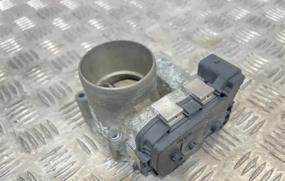 Volkswagen Caddy Throttle valve 03F133062B