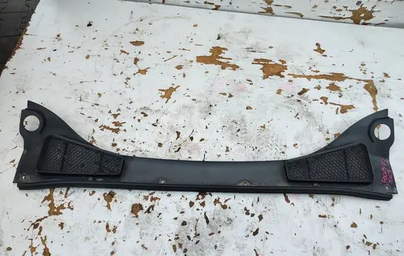 Ford Focus Wiper trim 
