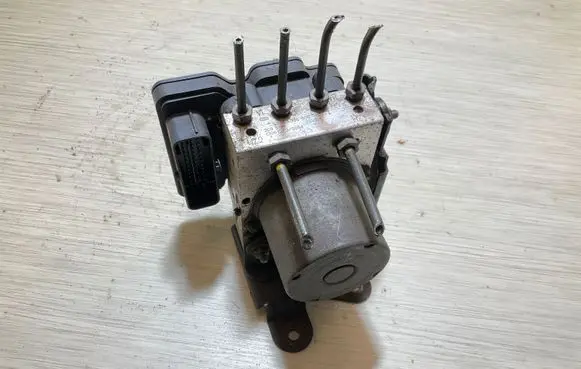 Mercedes-Benz Sprinter W906 ABS Pump A9069001601 ZGS001 269517