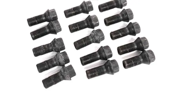 Mini One - Cooper Clubman R55 Nuts/bolts 