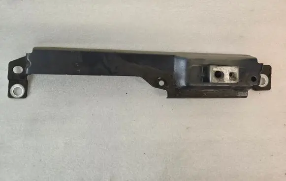 Volvo XC60 Fender mounting bracket 31424581