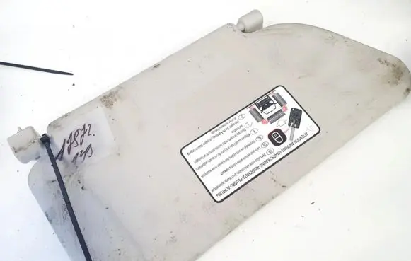 Volkswagen Golf V Sun visor
