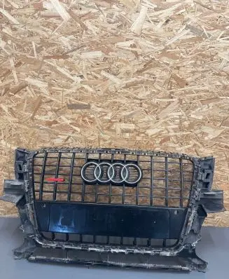 Audi Q5 SQ5 Front bumper upper radiator grill