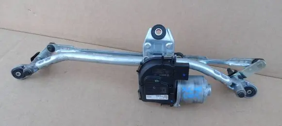 Volvo XC40 Front wiper linkage 32328139