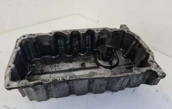 Volkswagen PASSAT B6 Oil sump 03G103603