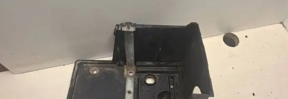 Battery box tray