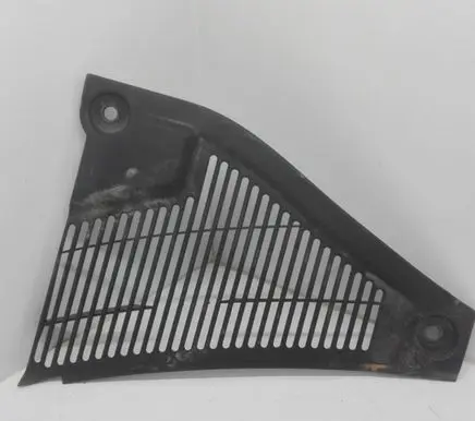 Volkswagen Touareg I Wiper trim 7L6819730D