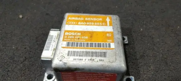 Audi A4 S4 B5 8D Airbag control unit/module 8a0959655c 0285001038