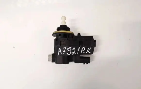 Peugeot 508 Headlight level adjustment motor 89056887