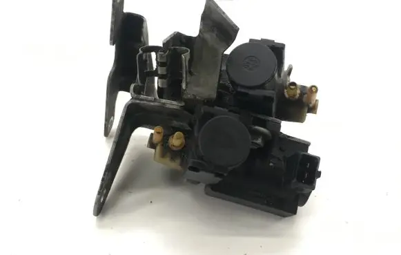 BMW 5 F10 F11 Turbo solenoid valve 70088715