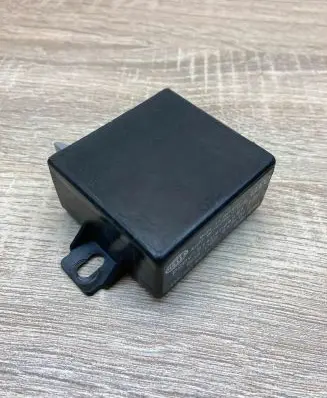 Audi A8 S8 D2 4D Wing mirror control module 4A0907445A 5DS00561701 memoryrelay