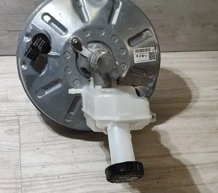Dacia Jogger Brake booster 472101299R
