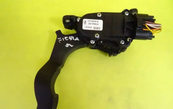 Ford Fiesta Accelerator throttle pedal 6PV008567-00