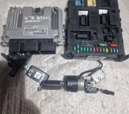 Citroen C5 Engine ECU kit and lock set 9666319580 9676962780 0261S06833
