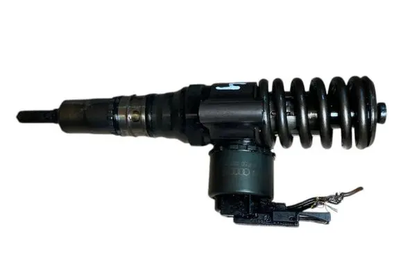 Audi A4 S4 B7 8E 8H Fuel injector 03G130073G 0414720404 0414720454