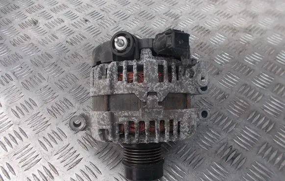 Toyota Yaris XP210 Generator/alternator 27060K0030 0129311002