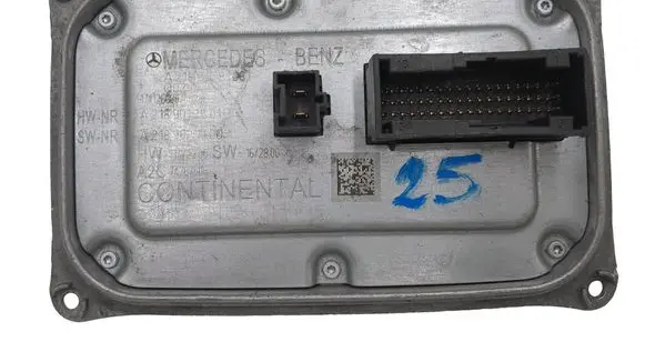 Mercedes-Benz CLS C218 X218 Xenon control unit/module A2189008108