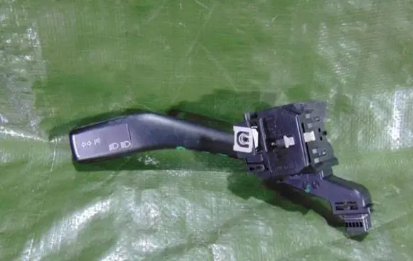 Volkswagen Golf V Indicator stalk