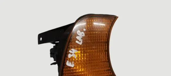 BMW 5 E34 Front indicator light 1384034 155042 42760R6