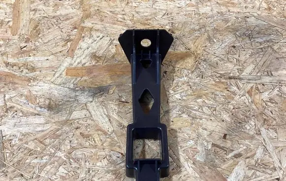 Porsche Taycan 9J1 Front shock absorber mounting bracket 9j1807335