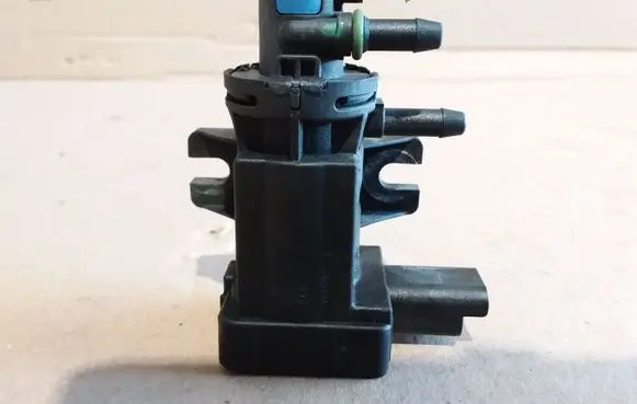 Peugeot 508 RXH Turbo solenoid valve 9801887680