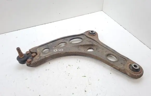 Renault Trafic III (X82) Front lower control arm/wishbone 8200395007