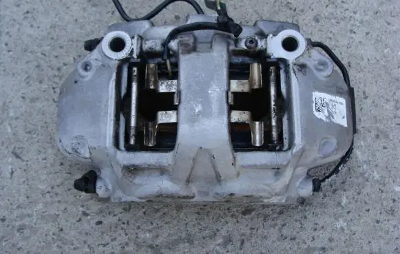 Alfa Romeo Giulia Front brake caliper 00505447600
