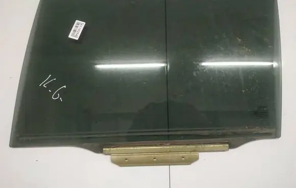 Rear door window glass