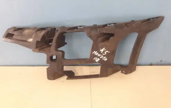 Ford Mondeo MK IV Front bumper mounting bracket 7S7117E857A