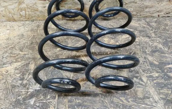 Mercedes-Benz A W176 Rear coil spring