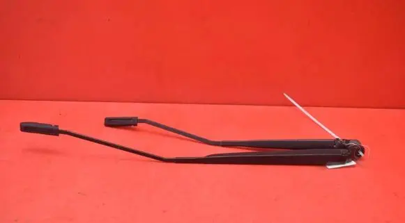 Citroen C3 Picasso Front wiper blade arm 9673853680