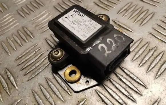 Mercedes-Benz S W220 Yaw turn rate sensor 0015404517