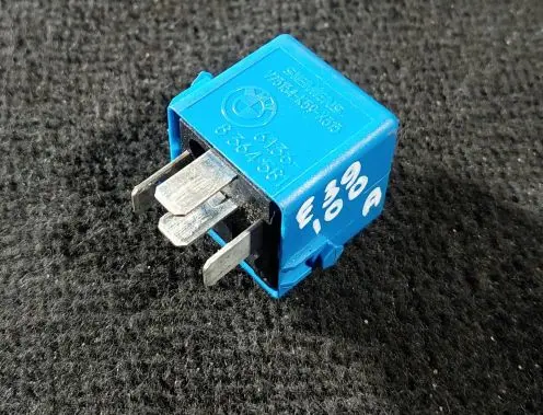 BMW 5 E39 Other relay 8364581 6136 V23134K59X315