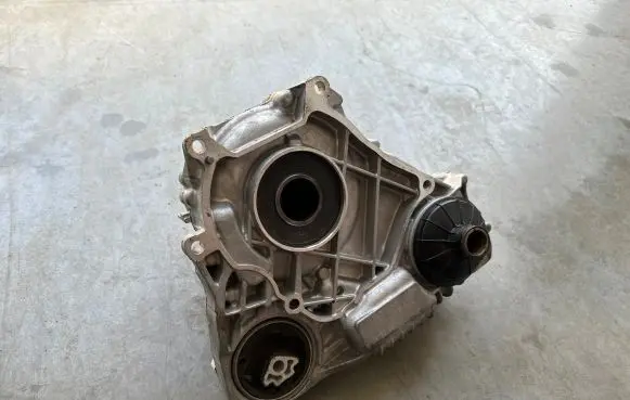 BMW 4 G22 G23 G24 G26 Gearbox transfer box case 7889760 ATC131