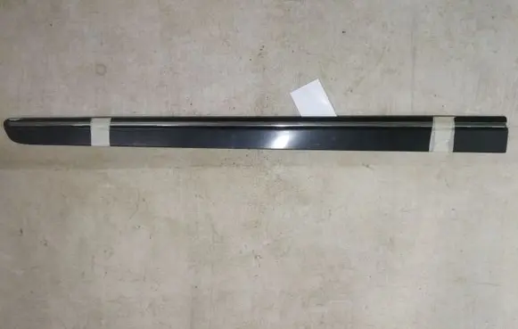 Mercedes-Benz B W245 Front door trim (molding) A1696983562
