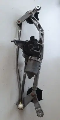 Toyota Auris E180 Wiper motor