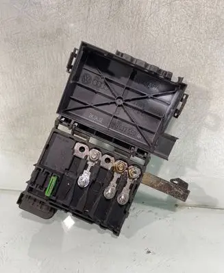 Volkswagen Golf IV Fuse box set 1j0937550