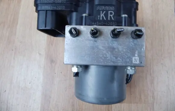 Toyota Mirai II ABS Pump 4454062030 8954162010