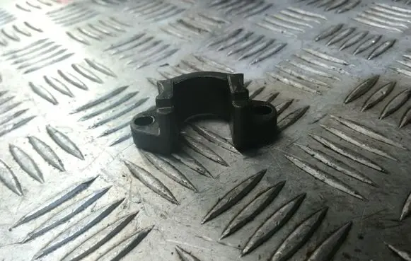 BMW 3 E46 Fuel Injector clamp holder