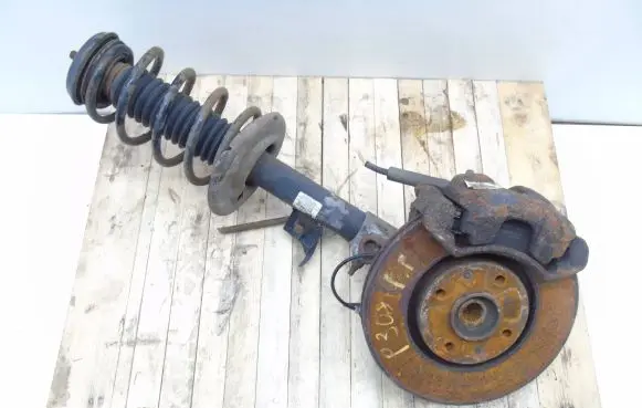 Peugeot 308 Front wheel hub spindle knuckle