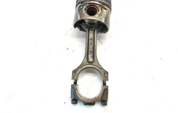 Hyundai Santa Fe Piston with connecting rod B11D