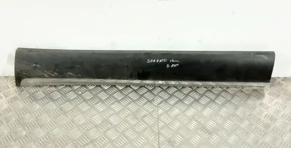 KIA Sorento Front door trim (molding)