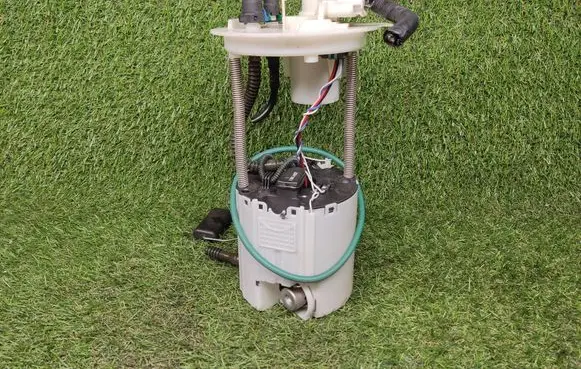 Opel Mokka In-tank fuel pump 13575949 687925552