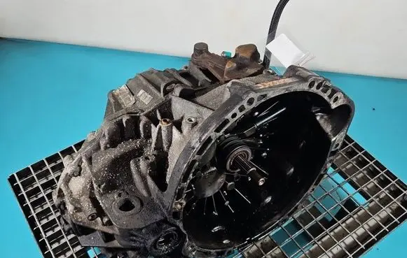 Renault Trafic III (X82) Manual 5 speed gearbox PF6068 IMPRK1545816